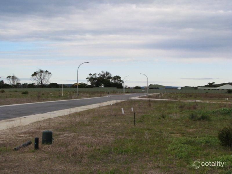 16 Mcglade Cl, Bremer Bay, WA 6338