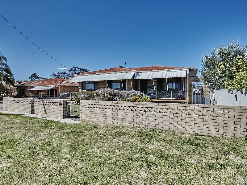 30 Ivermey Rd, Hamilton Hill, WA 6163