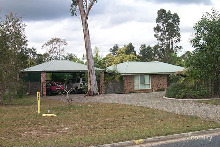 102 Hall Rd, Elimbah, QLD 4516