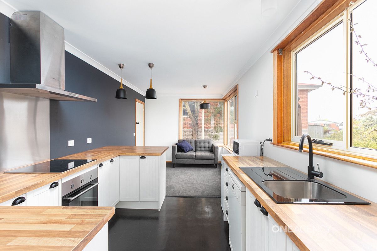 245 Mount St, Upper Burnie, TAS 7320