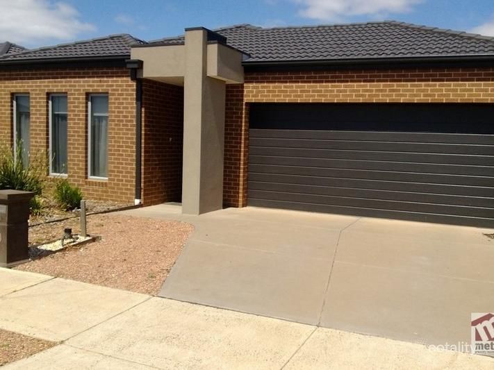 31 Holland Cres, Truganina, VIC 3029