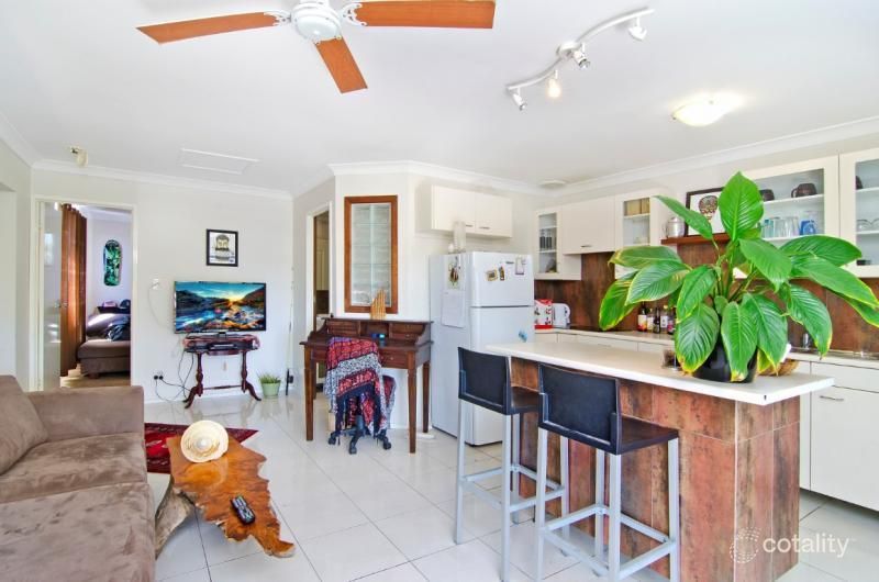 32 Illaroo St, Palm Beach, QLD 4221