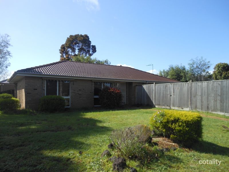 28 Endeavour Dr, Cranbourne North, VIC 3977