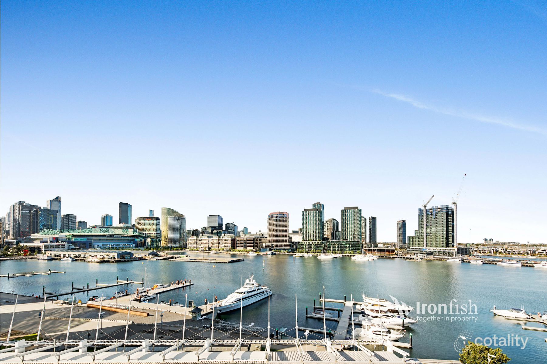 24/8 Pearl River Rd, Docklands, VIC 3008