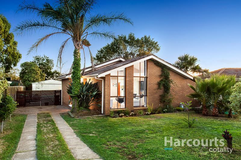 43 Madigan Cres, Mill Park, VIC 3082