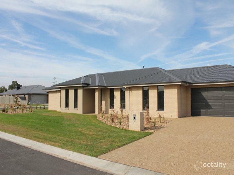 8 Gilson Pl, Howlong, NSW 2643