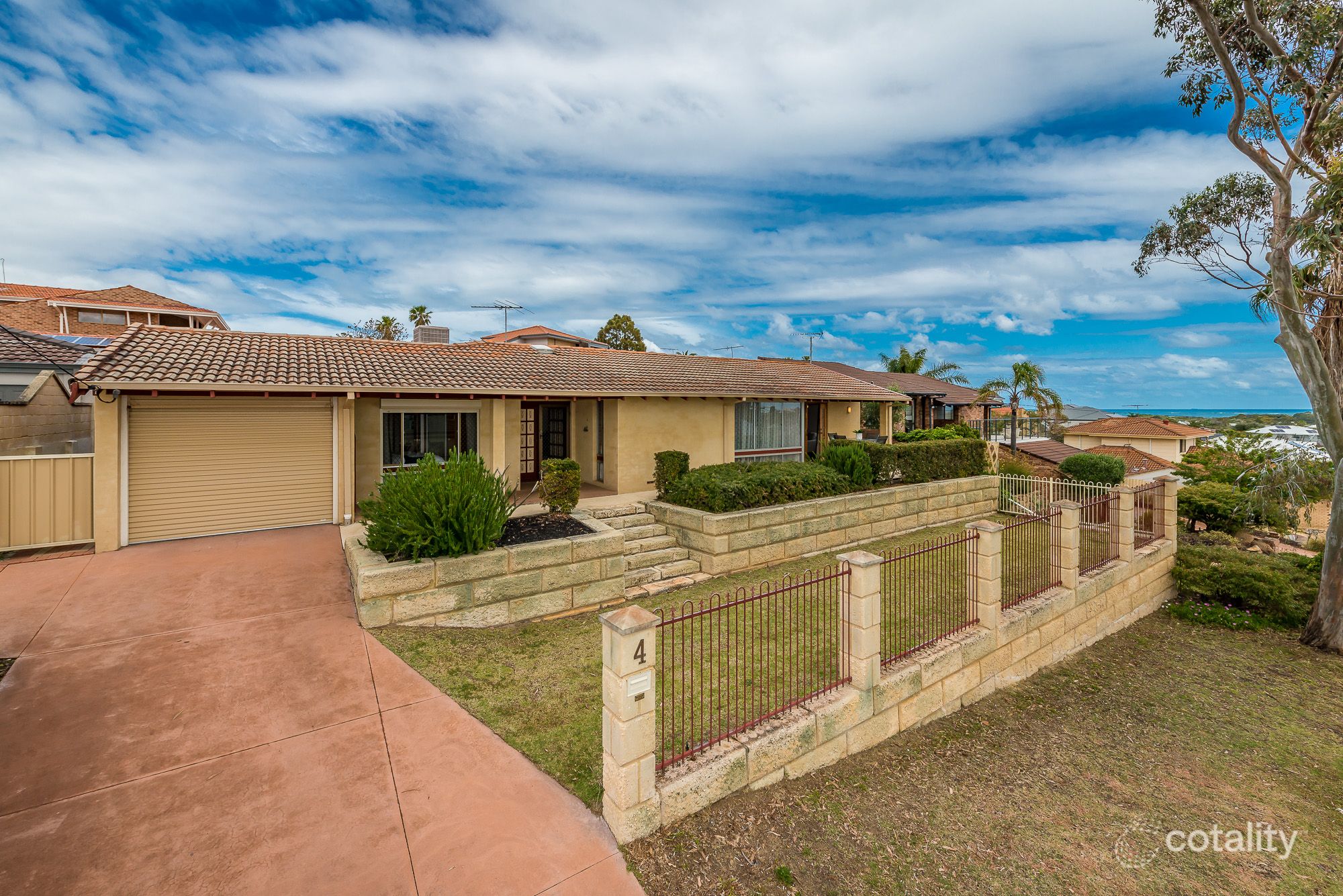 4 Empen Way, Hillarys, WA 6025