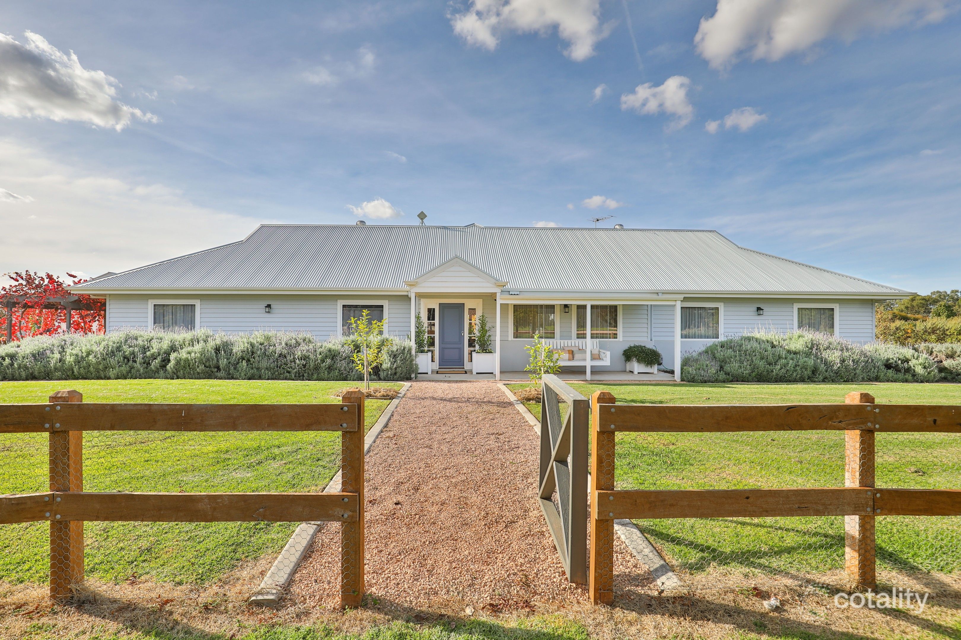 5 Monarch Ct, Nichols Point, VIC 3501