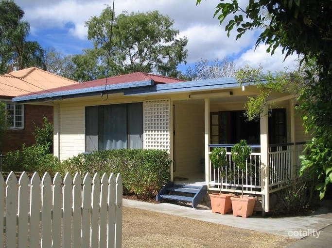 15 Barmore St, Tarragindi, QLD 4121