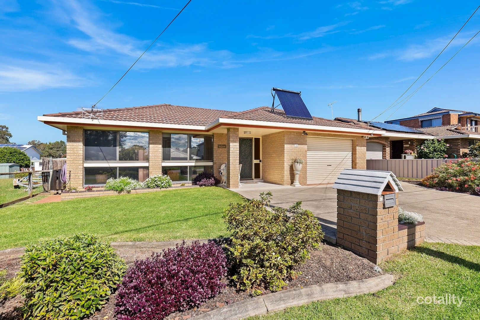 35 Lake St, Tuross Head, NSW 2537