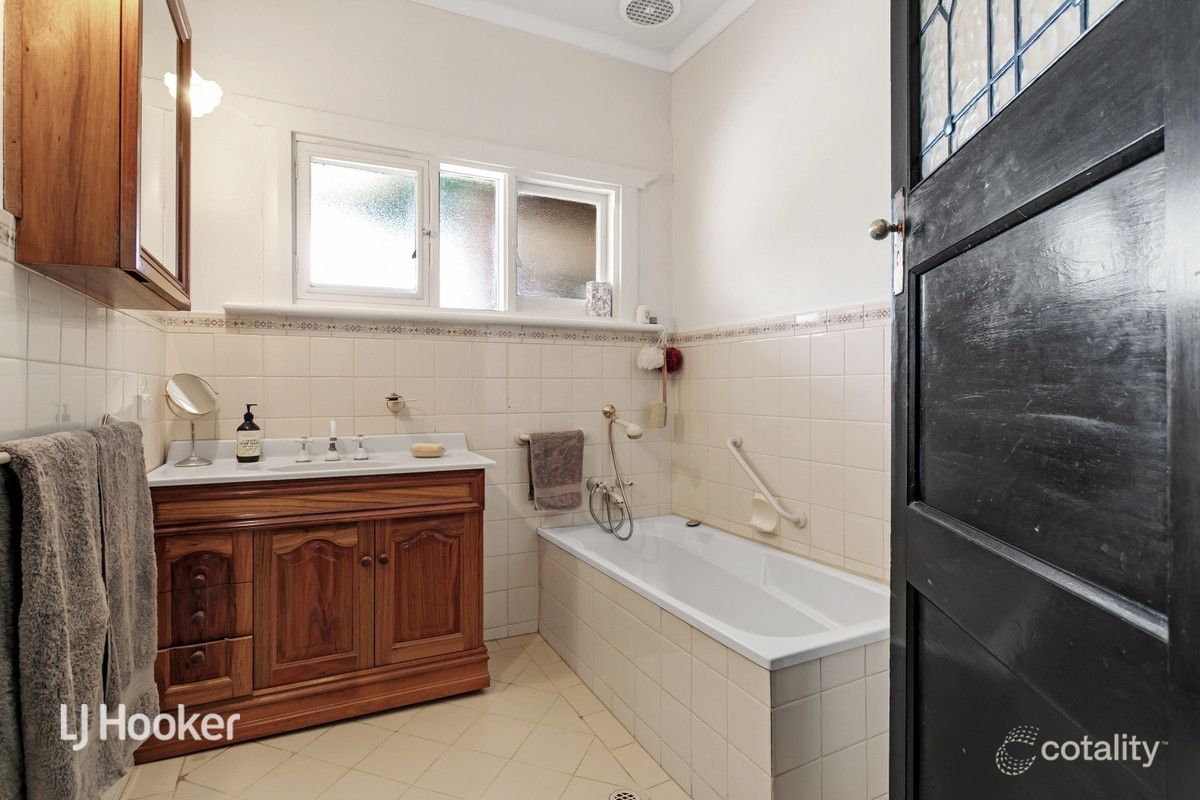 6 Lorenz St, Campbelltown, SA 5074