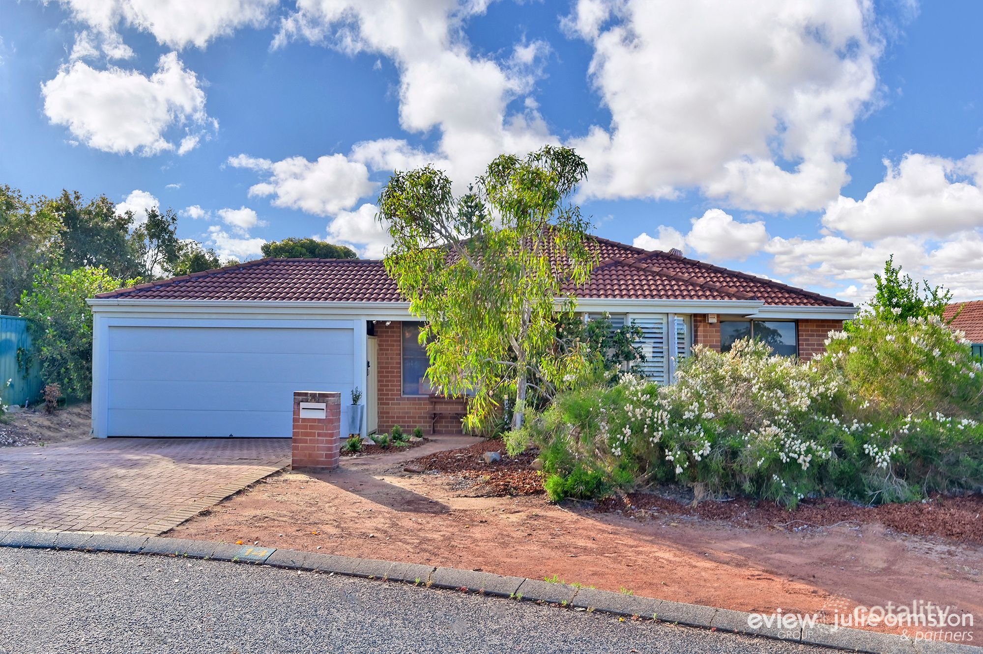 14 Woodlupine Rise, Woodvale, WA 6026