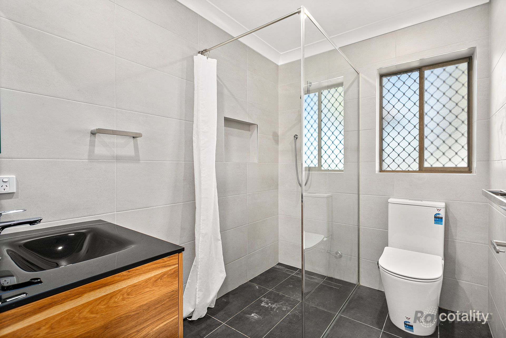 89 Leawarra Ave, Barrack Heights, NSW 2528