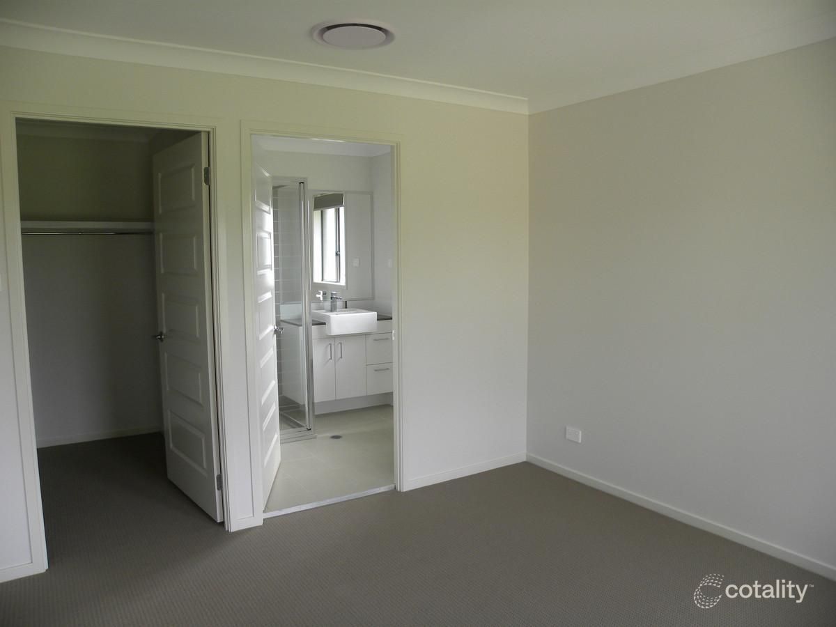 13 Barn Owl Ave, Wadalba, NSW 2259