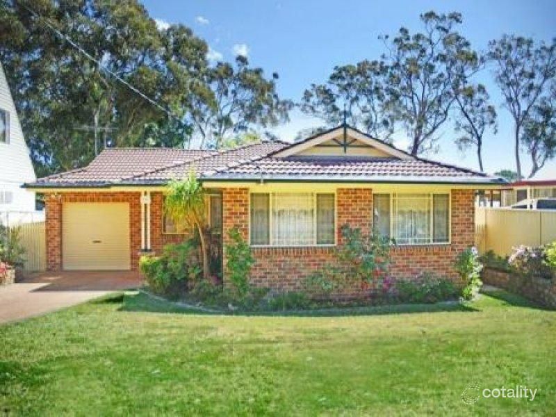 26 Griffith St, Mannering Park, NSW 2259