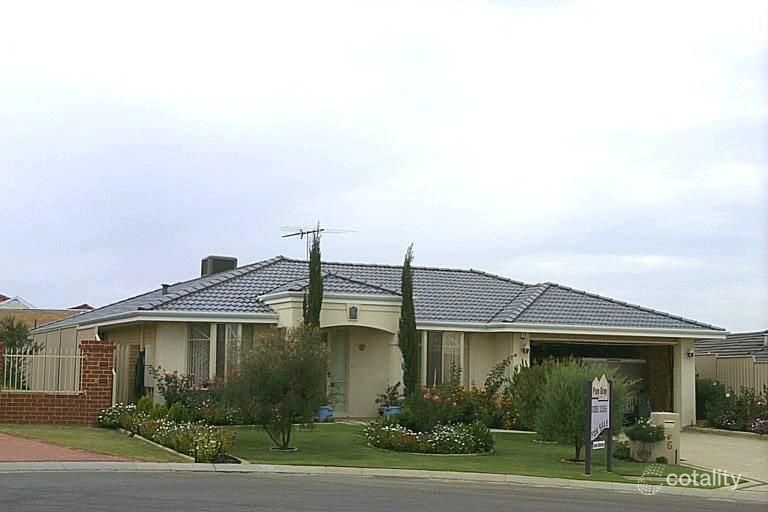 6 Keppoch Ct, Kinross, WA 6028