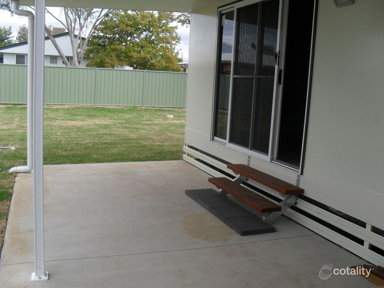 18 Hunter St, Blackwater, QLD 4717