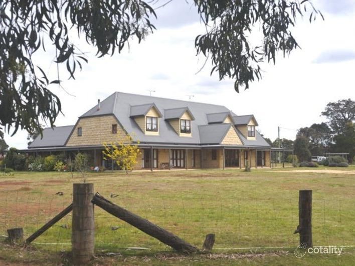 35 Hawkshill Rd, Canyonleigh, NSW 2577