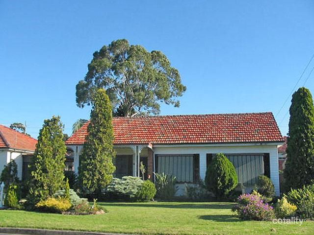 16 Cockburn Cres, Fairfield East, NSW 2165