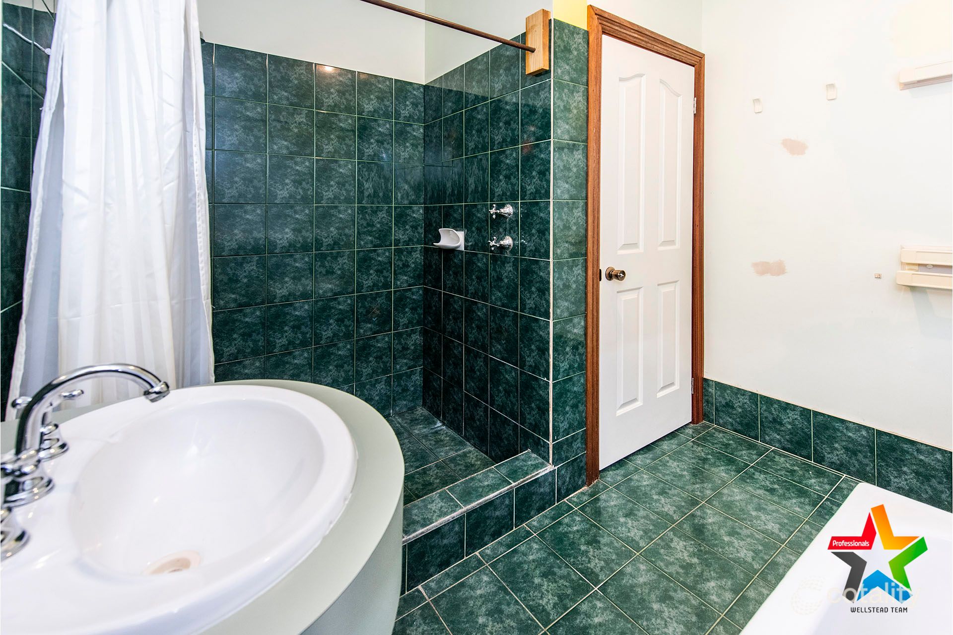 24 Iolanthe St, Bassendean, WA 6054