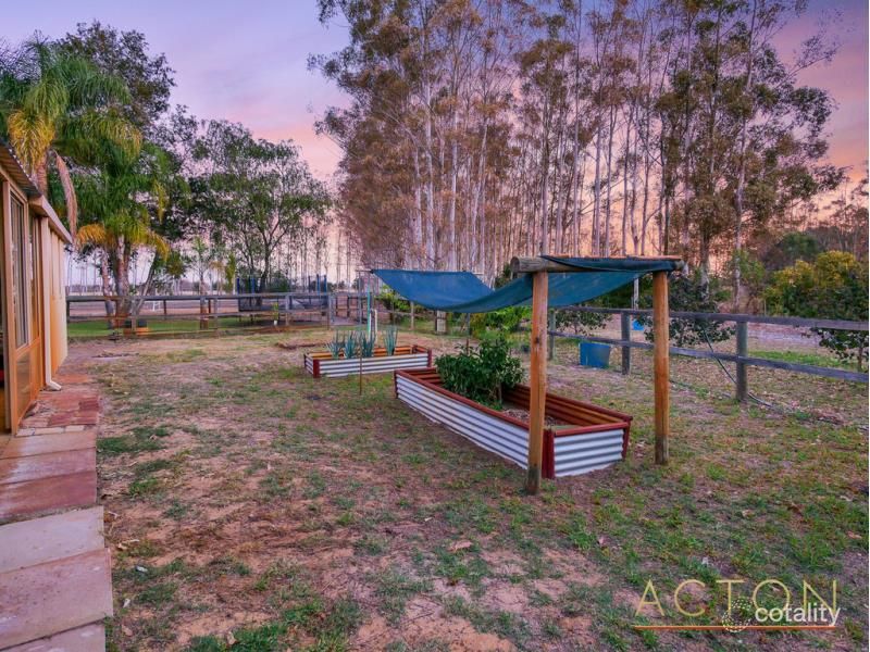 58 Swamp Gum Rd, Oakford, WA 6121