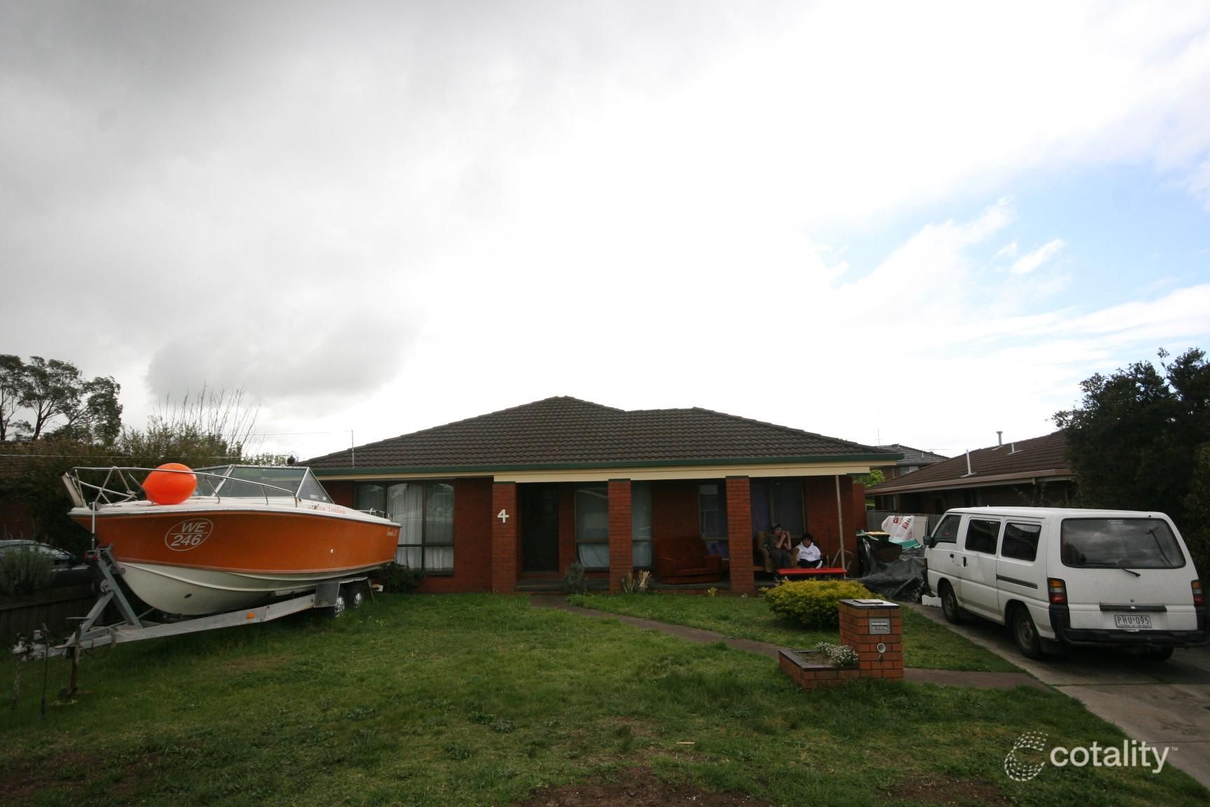 4 Thrums Ct, Hamlyn Heights, VIC 3215