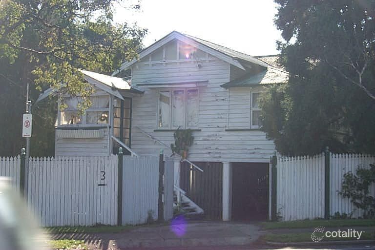 3 Kedron Park Rd, Wooloowin, QLD 4030