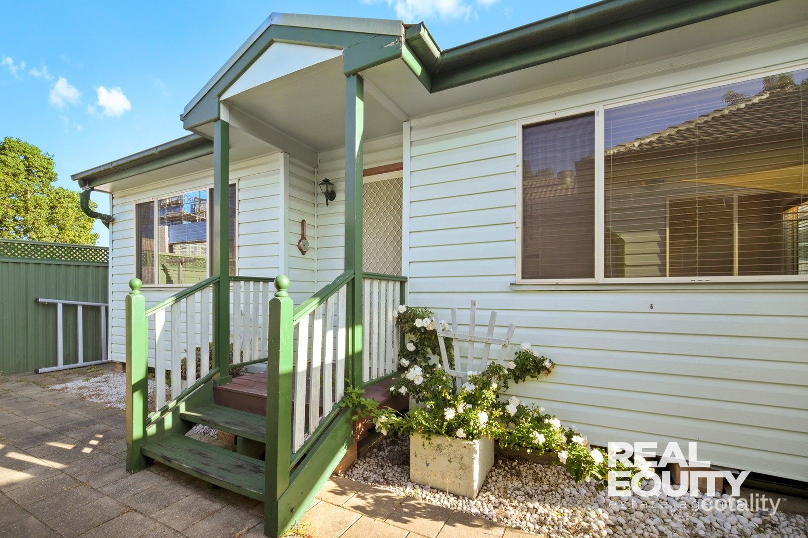 19 Birdwood Ave, Wattle Grove, NSW 2173