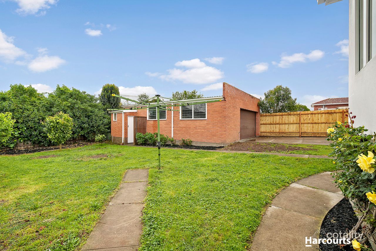 16 Bennett St, Burwood, VIC 3125