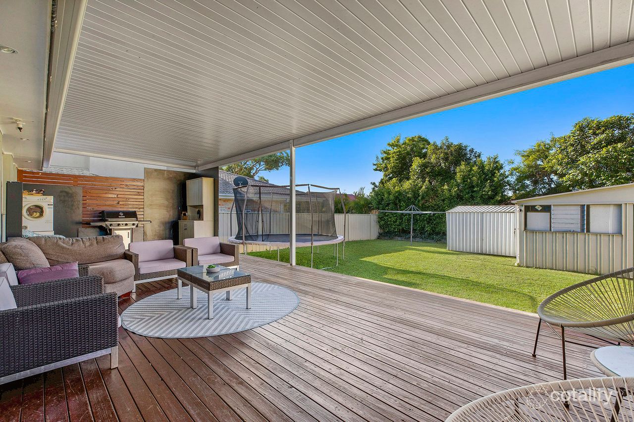 7 Hazel Cl, Berkeley Vale, NSW 2261