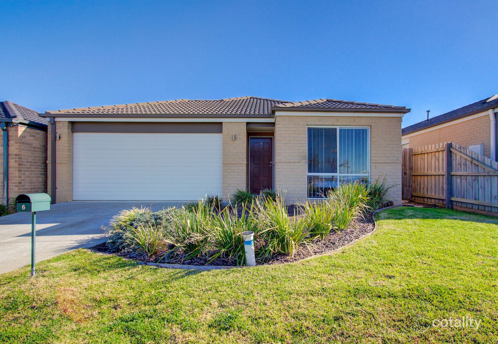 6 Selwyn Ct, Skye, VIC 3977