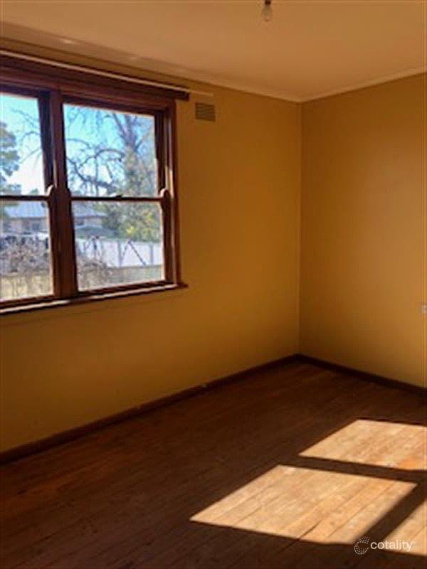 6 Elizabeth Cres, Cobar, NSW 2835