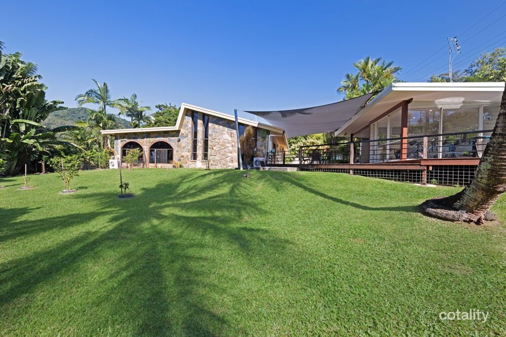 13-15 Megan Cl, Freshwater, QLD 4870