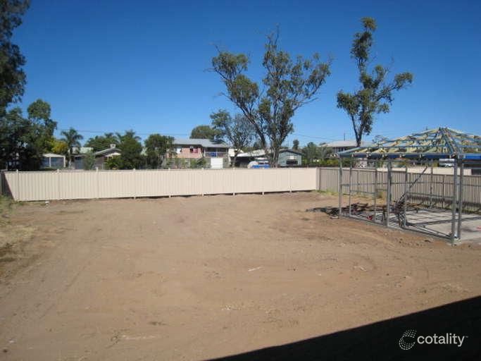 25 Carrington Pl, Emerald, QLD 4720
