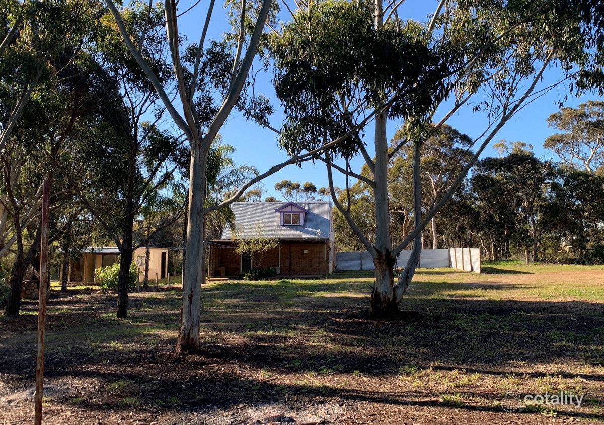 69 Seventh Ave, Kendenup, WA 6323