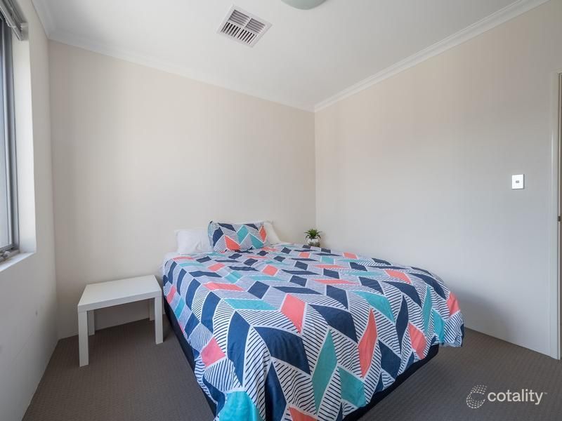 64 Lyon Rd, Atwell, WA 6164