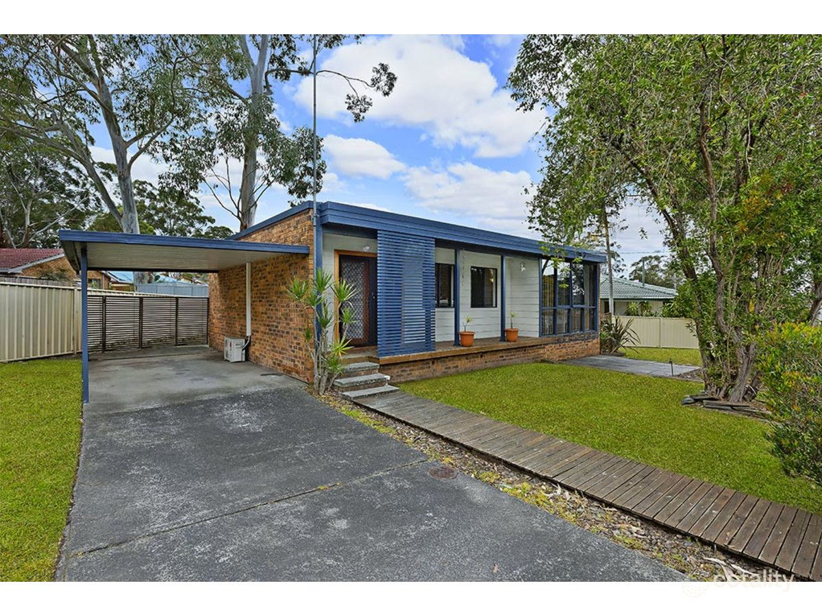 1 Jubilee Pde, Berkeley Vale, NSW 2261
