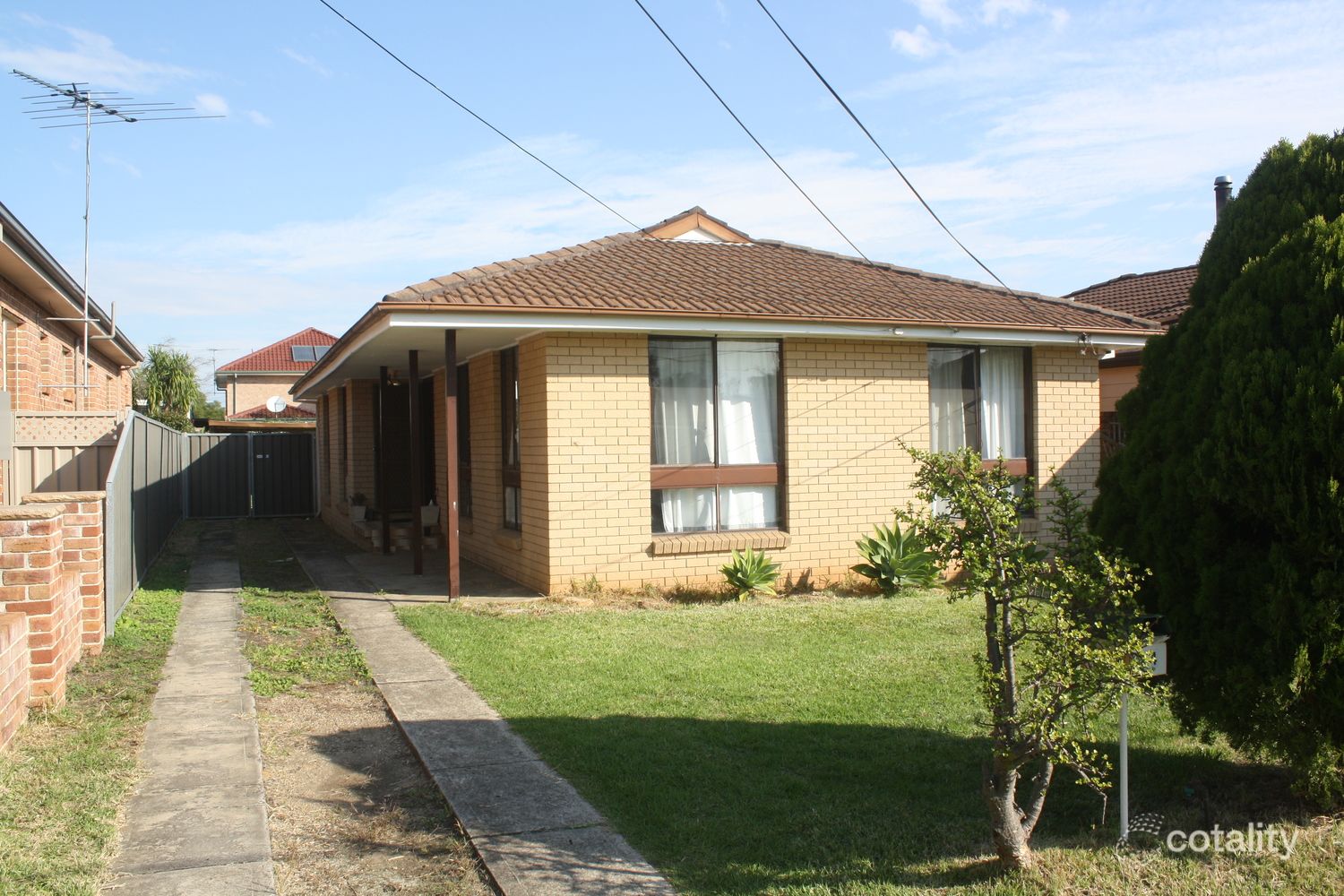 14 Kelvin Pde, Picnic Point, NSW 2213