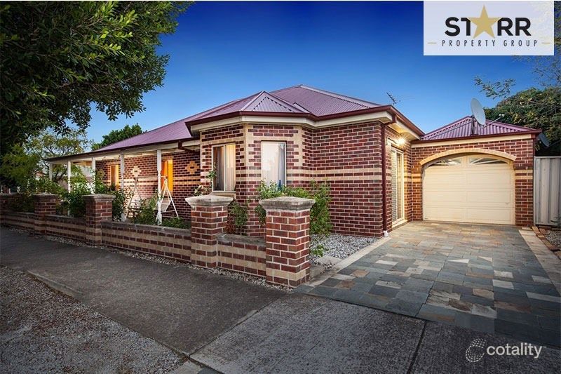 35 Milburn Cct, Caroline Springs, VIC 3023
