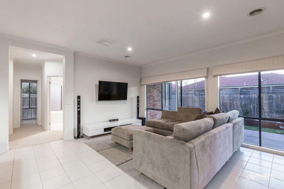 5 Dorrington St, Point Cook, VIC 3030