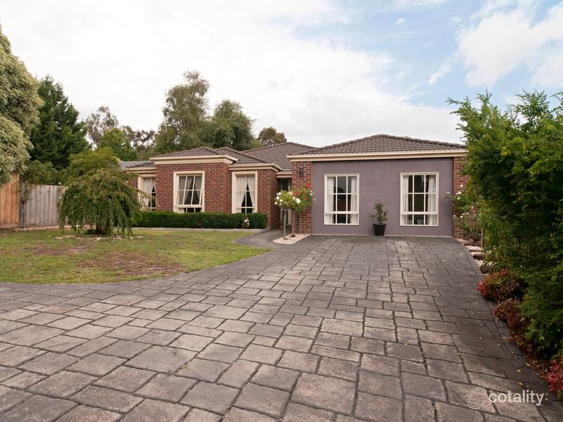 8 Kyra Cl, Lilydale, VIC 3140