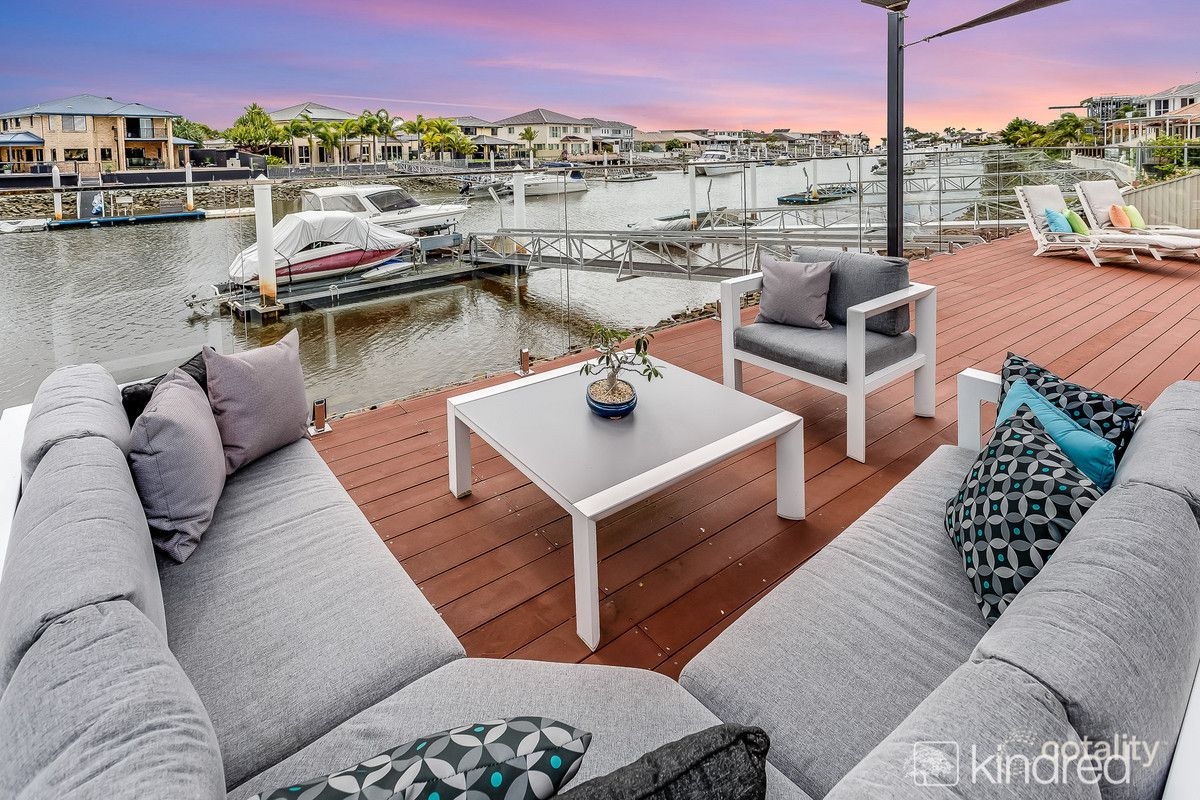 9 Cambria Ct, Newport, QLD 4020