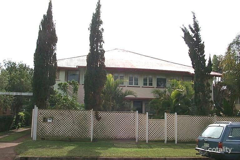 4 Queen St, Scarborough, QLD 4020