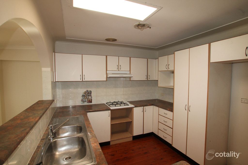 34 Hemingway Cres, Fairfield, NSW 2165