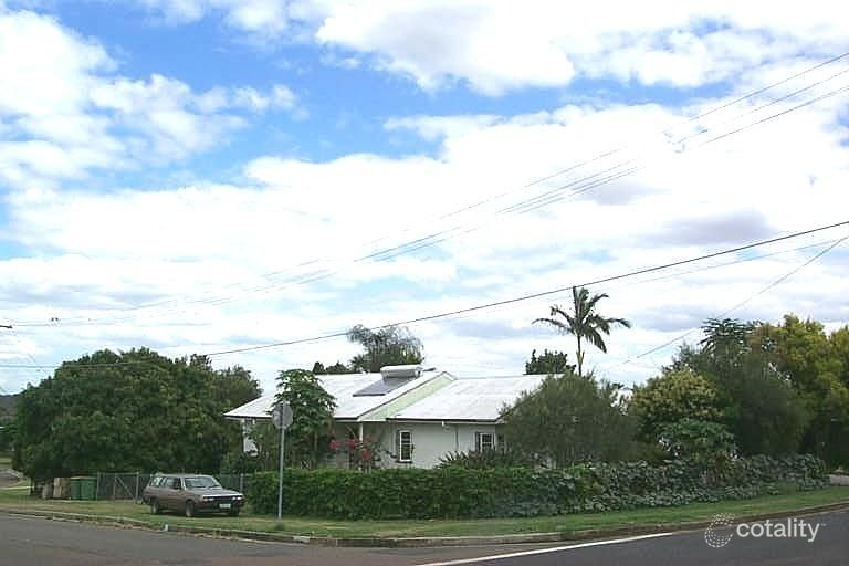 5 Vivian St, Eastern Heights, QLD 4305