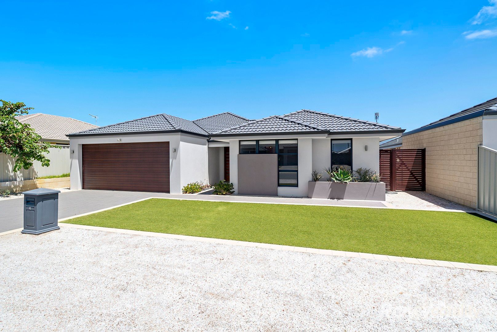 4 Thornhill Lane, Beachlands, WA 6530