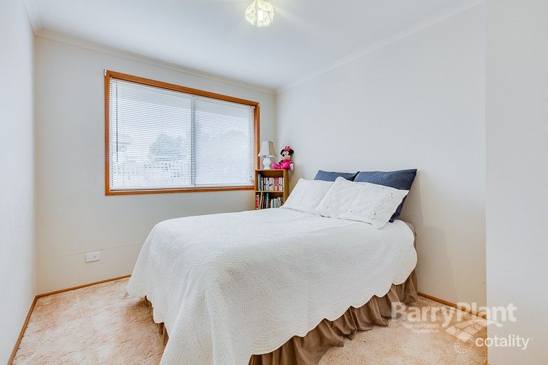 1c Chris Ct, Hillside, VIC 3037