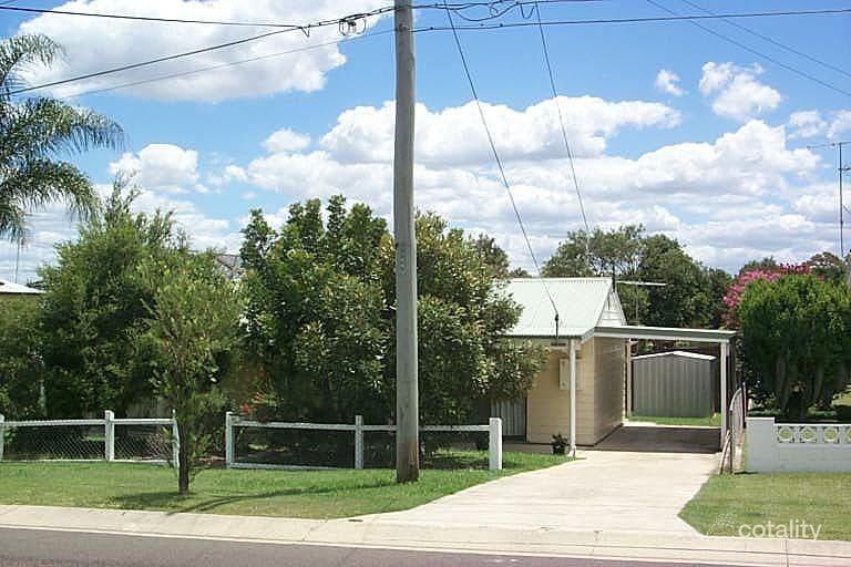 21 Jackes St, Eastern Heights, QLD 4305