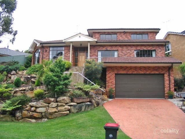 8 Kippax Pl, Menai, NSW 2234