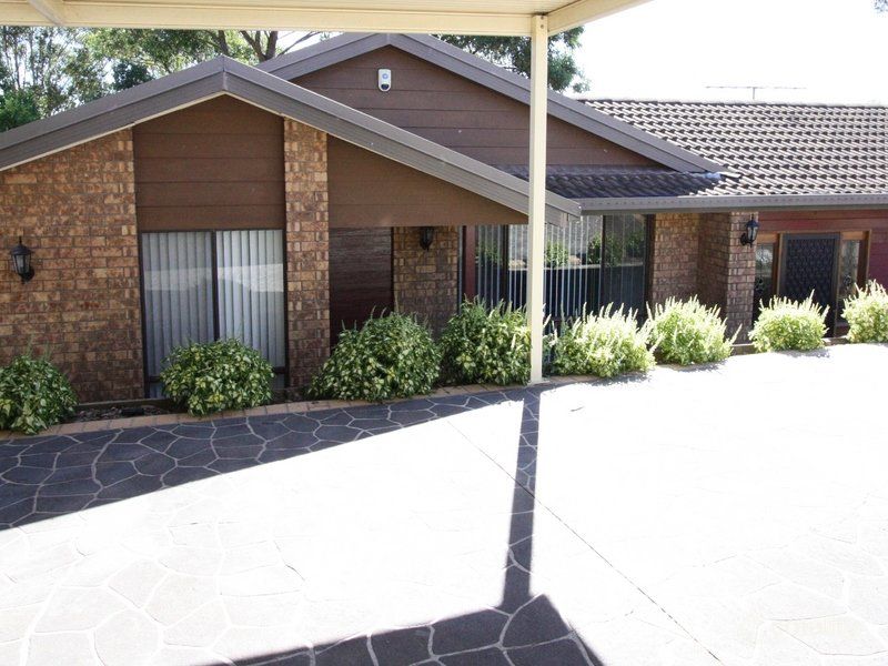 32 Lochalsh St, St Andrews, NSW 2566